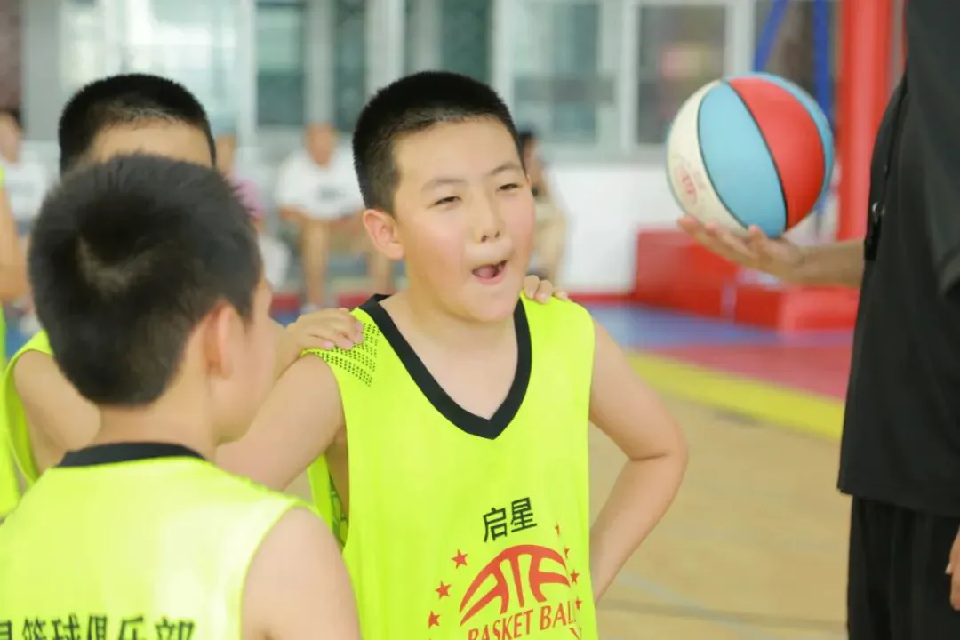 为什么封闭训练是提高篮球水平的有效途径_0
